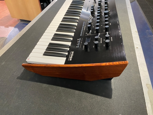 Store Special Product - Korg PROLOGUE 8